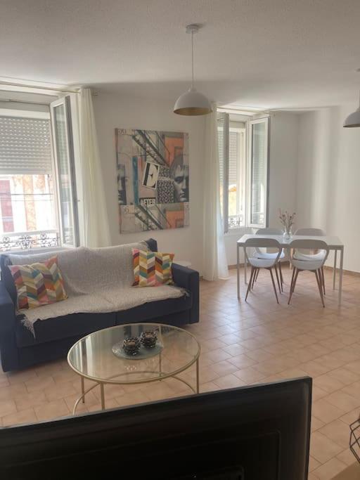 Appartement A 100 M De La Gare Port-de-Bouc Kültér fotó